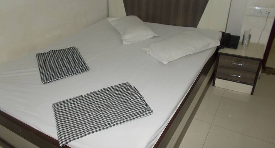 Hotel Lazeez & Restaurant, Kishangarh 5